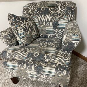 Accent chair smoke free home perfect condition